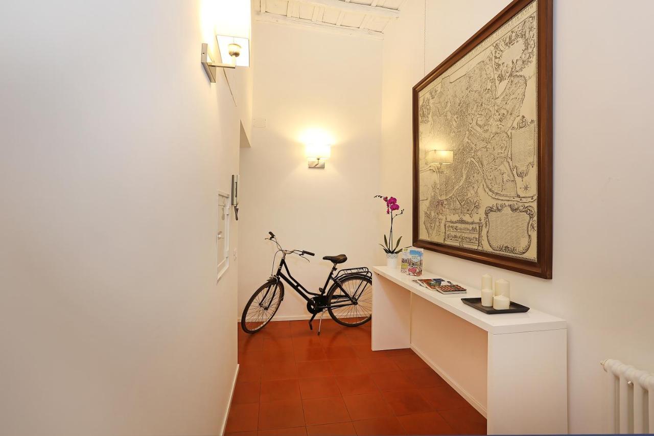 Bed and Breakfast Domus Croce Рим Экстерьер фото
