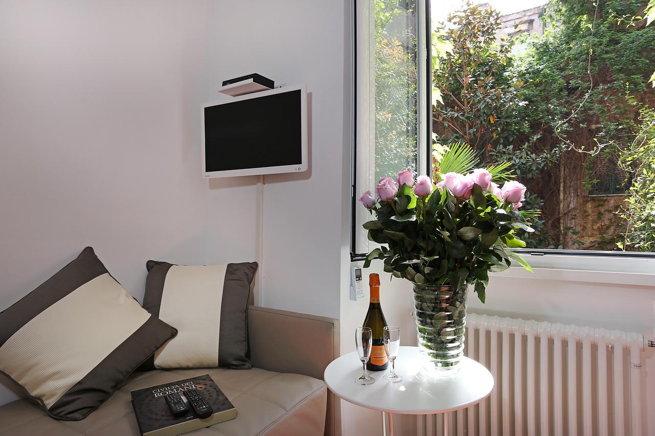 Bed and Breakfast Domus Croce Рим Экстерьер фото